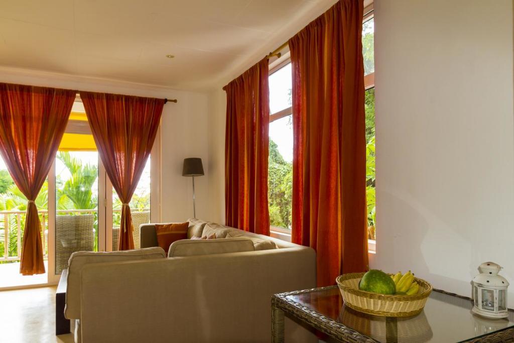 La Batie Selfcatering Apartment โบวาลง ภายนอก รูปภาพ