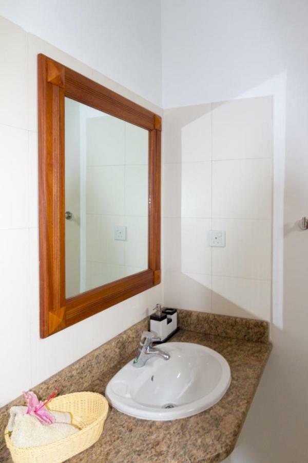 La Batie Selfcatering Apartment โบวาลง ภายนอก รูปภาพ